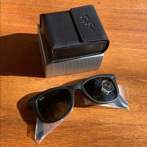 RayBan WayFarer Folding Classic Sunglasses